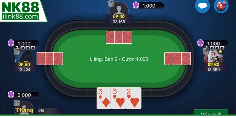 Theo dõi đối thủ để đưa ra quyết định